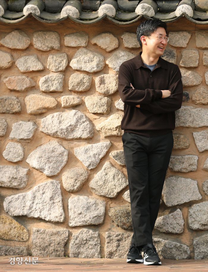 세대반란 꿈꾸는 1970년대생 정치인 김세연 전 국민의힘 의원이 정동길에서 포즈를 취했다. 강윤중 기자