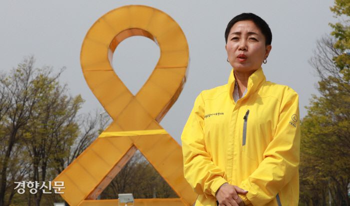 2학년3반 김시연양 어머니 윤경희씨. 우철훈 선임기자