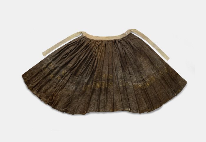구성이씨 묘에서 나온 전단후장형쌍스란치마.  문화재청 제공