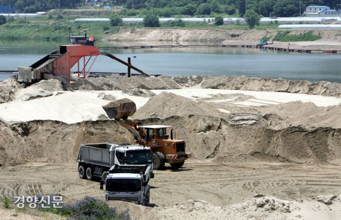 지방의 한 골재채취장. 김영민 기자
