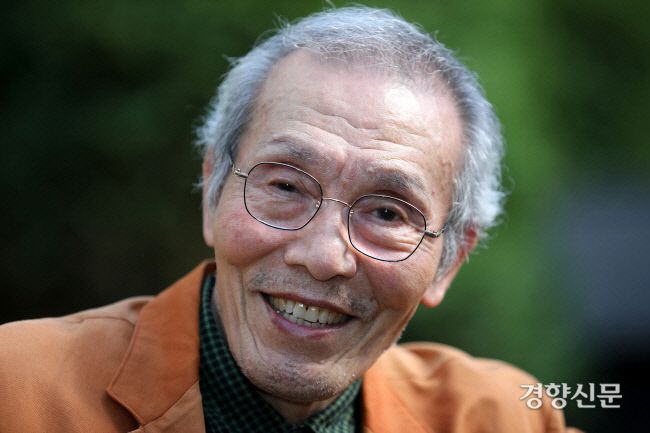 지난해 10월13일 경향신문과 인터뷰를 하고 있는 배우 오영수. 박민규 선임기자