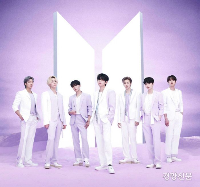 방탄소년단이 지난해 6월 일본에서 발표한 베스트 앨범 ‘BTS, 더 베스트(THE BEST)’ 커버. 빅히트 뮤직 제공