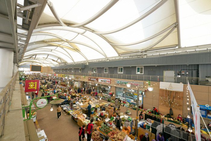 오일장이 열리는 성주시장.