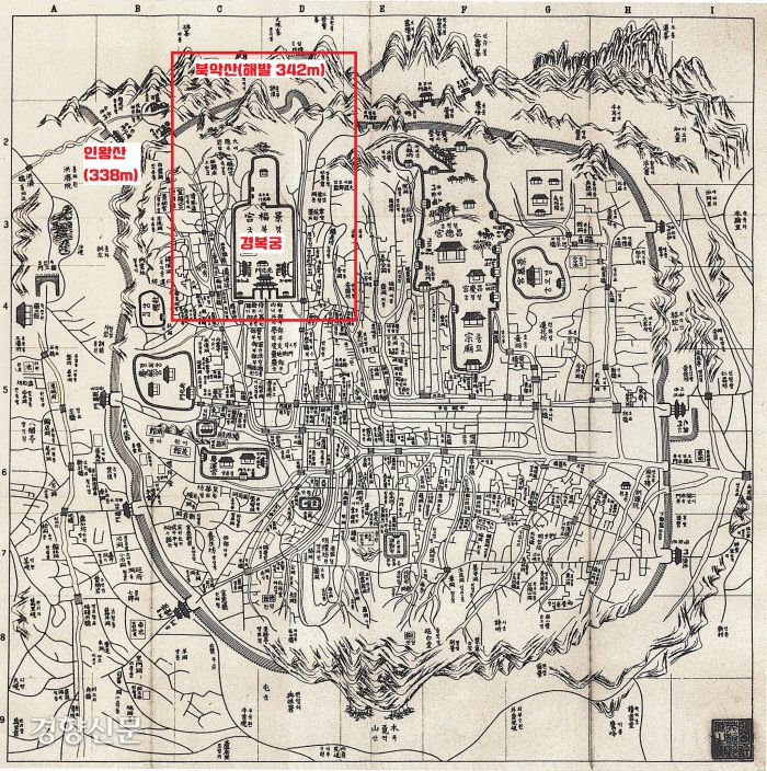 1902년(광무 6) 캐나다 선교사인 제임스 게일(1863~1937)이 서양에 소개한 서울지도. 한자와 함께 한글이름도 병기해놓았다.|영국 왕립아세아협회 소장