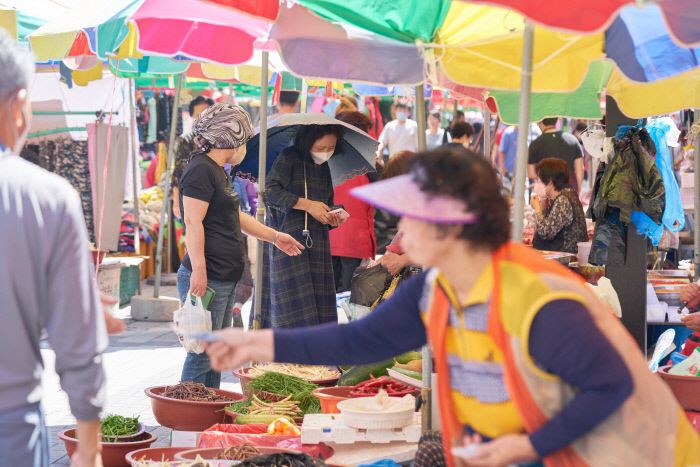 대목을 맞은 당진장의 풍경.