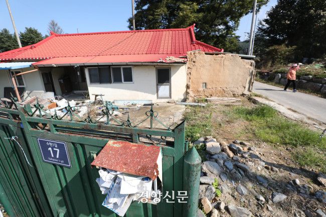 충북 증평군 한 마을의 빈집. 김기남 기자