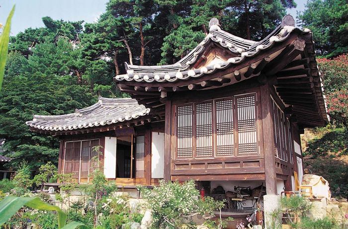 강릉 산불로 일부 불에 타는 등 피해를 입은 것으로 알려진 ‘방해정’. 문화재청 제공