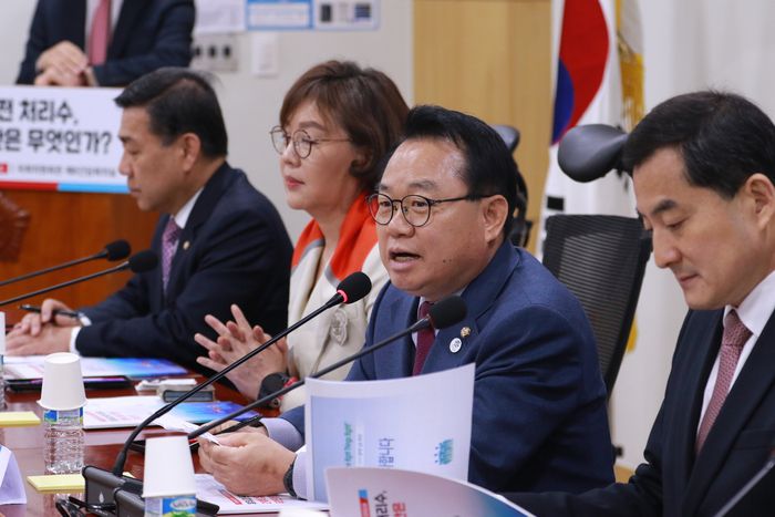 4월 13일 안병길 국민의힘 의원이  ‘후쿠시마 원전 처리수 방류 관련 긴급좌담회’에서 발언하고 있다. / 안병길 의원실 제공