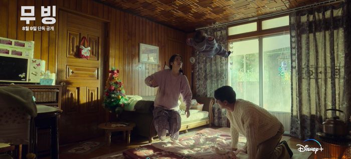 디즈니플러스 오리지널 <무빙> 의 한 장면. 월트디즈니 컴퍼니 코리아 제공.