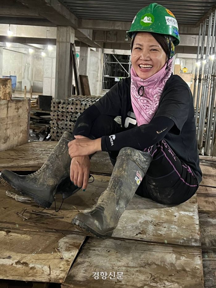2020년 박미경씨가 건설현장에서 휴식을 취하고 있다. 건설노조 제공