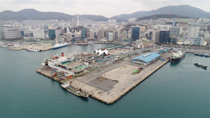 유네스코 세계유산 잠정목록에 오른 ‘한국전쟁기 피란수도 부산의 유산’ 9개 가운데 하나인 부산항 제1부두의 전경. 문화재청 제공