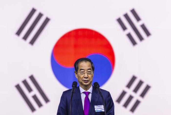 한덕수 국무총리가 지난 15일 울산 남구 SK 지오센트릭에서 열린 폐플라스틱 재활용 공장(ARC) 기공식에 참석해 축사하고 있다. 연합뉴스