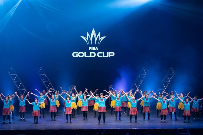 지난해 댄스 경연대회에 참가한 고마에시 실버인재센터 회원들. 고마에시 실버인재센터 제공