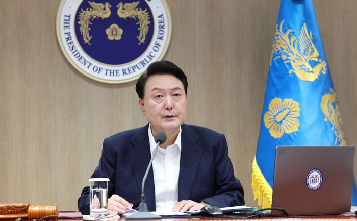 윤석열 대통령이 지난 16일 서울 용산 대통령실 청사에서 열린 제31회 국무회의에서 발언하고 있다.  대통령실사진기자단