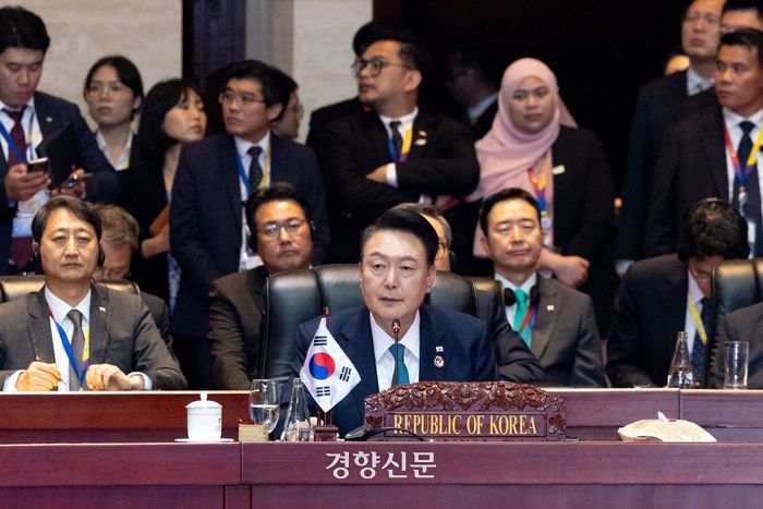 윤석열 대통령이 10일(현지시간) 라오스 비엔티안 국립컨벤션센터(NCC)에서 열린 ‘아세안 +3’ 정상회의에서 발언하고 있다. 김창길기자