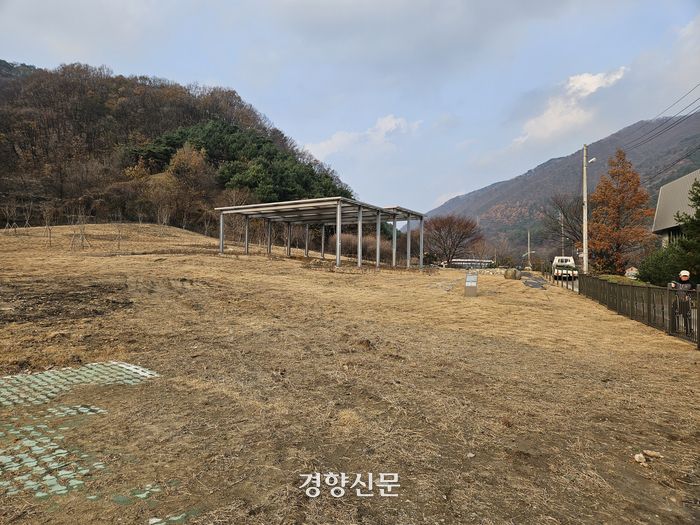 충북 청주시 상당구 월오동의 ‘고인돌 역사테마공원’ 전경. 이삭 기자.