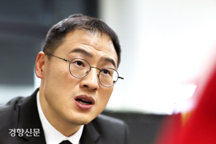 김상욱 국민의힘 의원이 2일 지역구인 울산에서 경향신문과 인터뷰하고 있다. 정지윤 선임기자