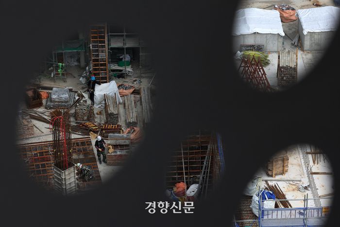 서울 시내 한 주택 재개발 공사 현장에서 노동자들이 작업하고 있다. 경향신문 자료사진