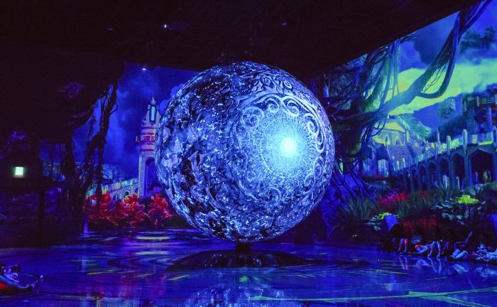 영종도 인스파이어에서 전시 중인 ‘르 스페이스’는 우주여행 스토리텔링을 미디어 아트로 선보인다.