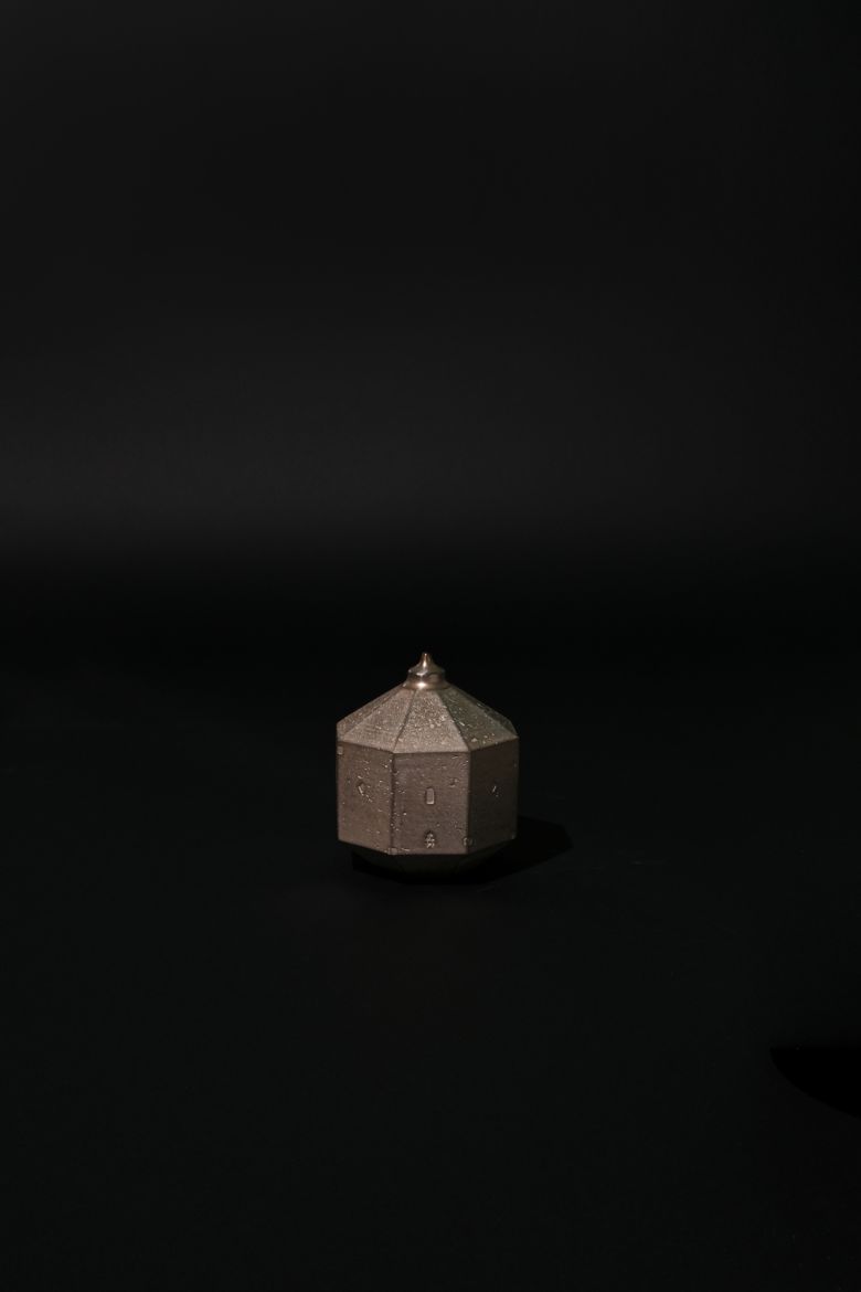 Untitle,  백자토  은,  8x9.5cm,  2024 (C)김성철