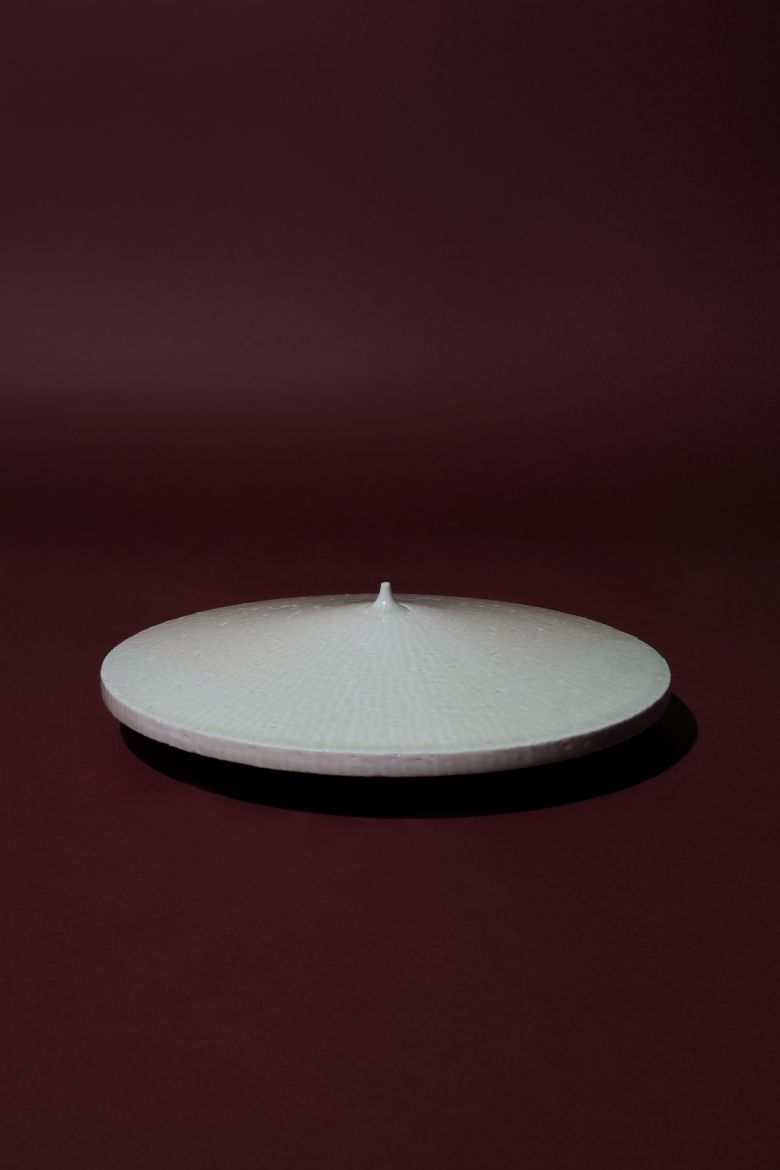 Untitle,  백자토  재유,  27x6.5cm,  2024 (C) 김성철