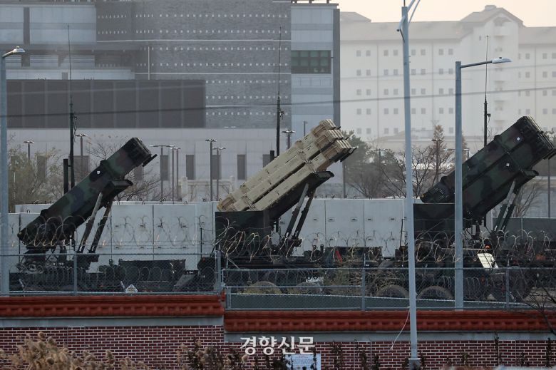 지난 2023년 11월 23일 경기 평택시 주한미군기지 캠프 험프리스에 지대공 요격미사일 패트리엇(PAC-3)이 배치돼 있다. 조태형 기자