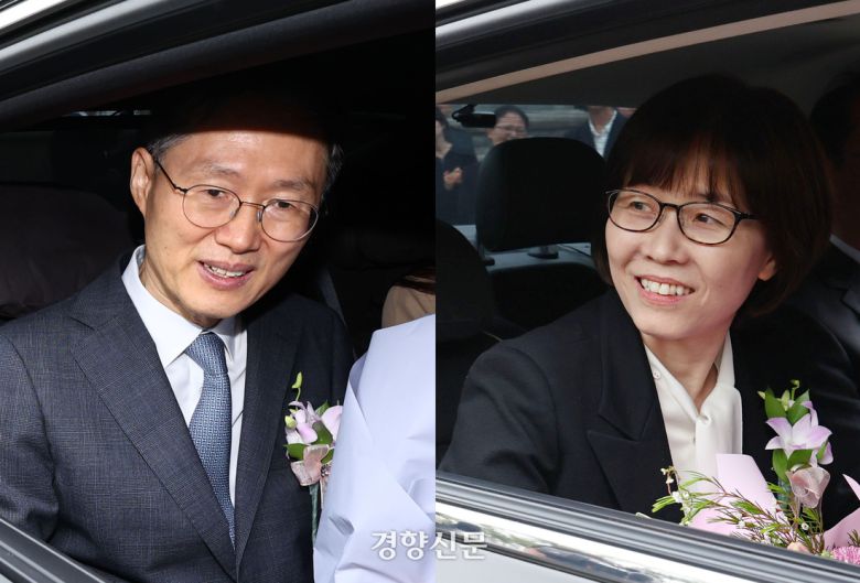 문형배 헌법재판소장 권한대행(왼쪽)과 이미선 재판관이 18일 서울 종로구 헌법재판소에서 퇴임식을 마친 뒤 헌재 청사를 떠나고 있다. 권도현 기자