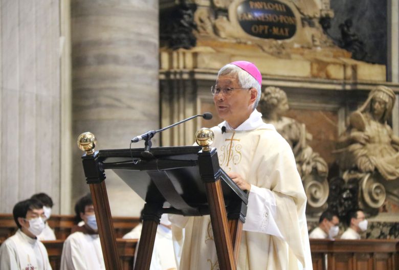 2021년  8월 21일(현지시간)  바티칸 성베드로 대성전에서 봉헌된 성김대건 안드레아 신부 탄생 200주년 기념 미사에서 유흥식 대주교가 강론하는 모습. 연합뉴스