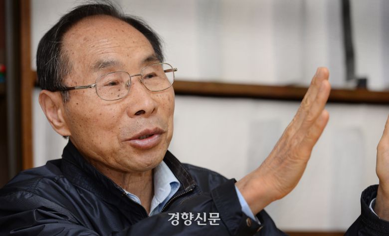 2017년 5월 권오헌 사단법인 정의·평화·인권을 위한 양심수후원회 명예회장이 경향신문과 인터뷰를 하고 있다. 경향신문 자료사진