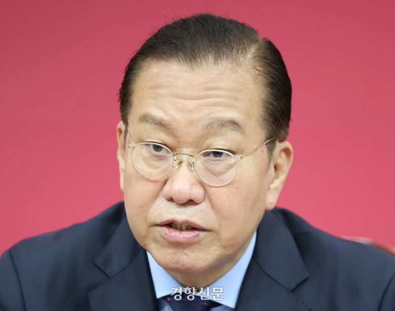 권영세 국민의힘 비상대책위원장이 1일 국회에서 열린 당 비상대책위원회의에서 발언하고 있다. 박민규 선임기자