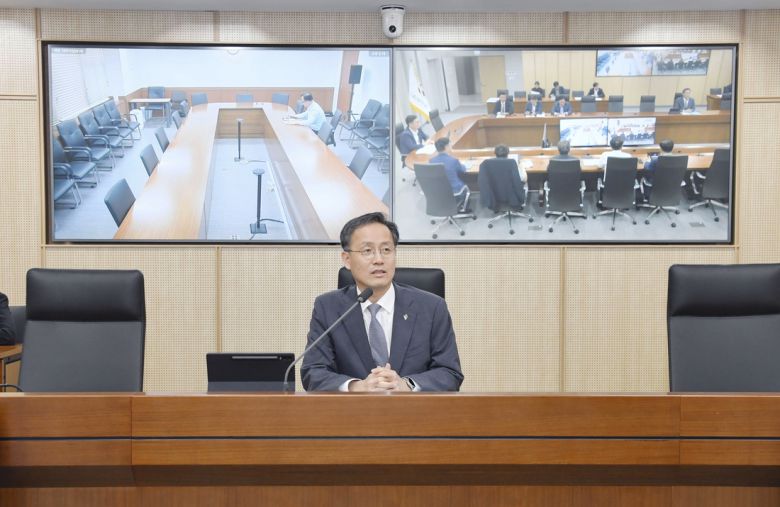 이형일 기획재정부 1차관이 16일 정부세종청사에서 열린 확대간부회의에서 발언하고 있다. 기획재정부 제공.