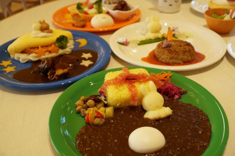 미피 원더 스퀘어에서 판매하는 ‘미피의 두근두근 기프트 카레’