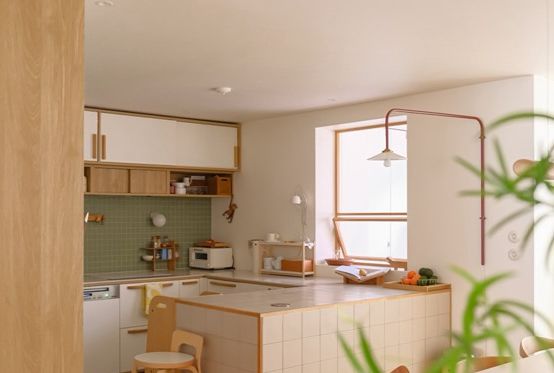 인테리어 인플루언서 소은씨(@silver_dailylog)는 재팬디 스타일에 한국적이고 동양적인 무드, 섬세한 선과 면의 감각을 가미했다.