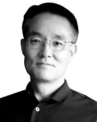 신주백 역사학자