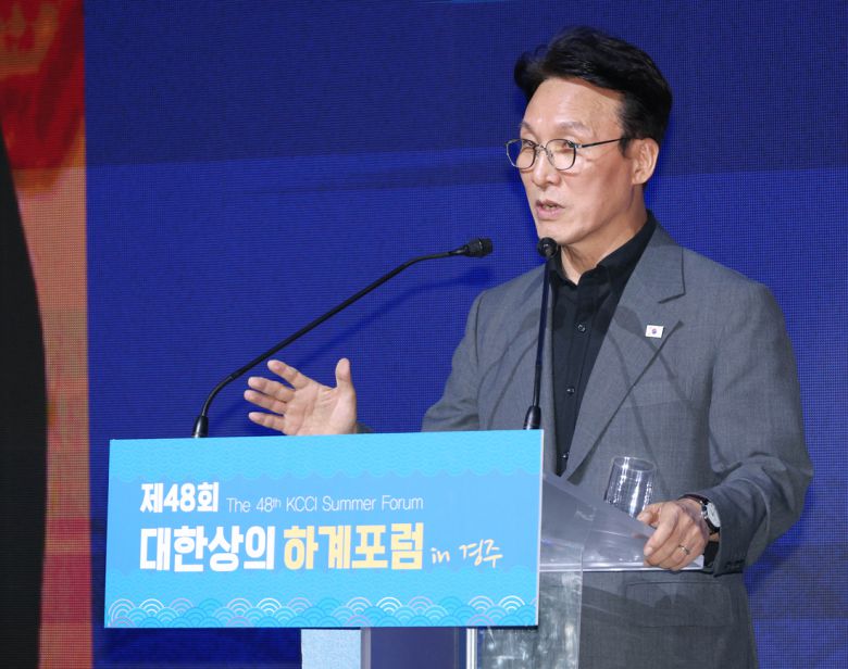 김민석 국무총리가 16일 경북 경주 라한셀렉트에서 열린 대한상공회의소 하계포럼에서 기조연설하고 있다. 대한상의 제공