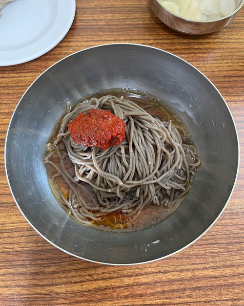 답십리 성천막국수.