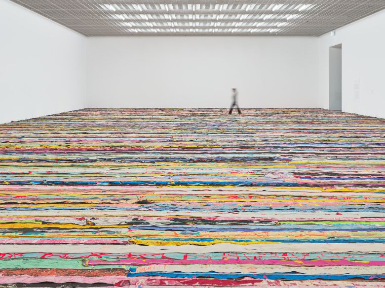 마크 브래드포드가 서울 용산구 아모레퍼시픽미술관에 전시한 ‘떠오른다’(2019). 아모레퍼시픽미술관 제공