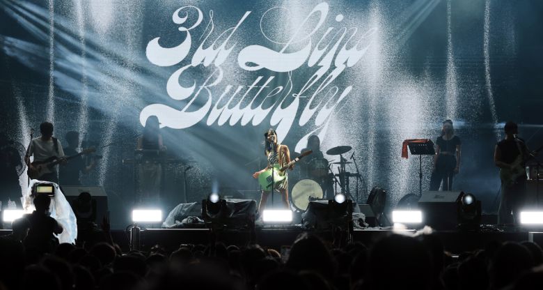 인천 송도달빛축제공원에서 열린 ‘펜타포트 락 페스티벌 2025’ 무대에서  ‘3호선 버터플라이‘가 공연을 하고 있다. 서성일 선임기자