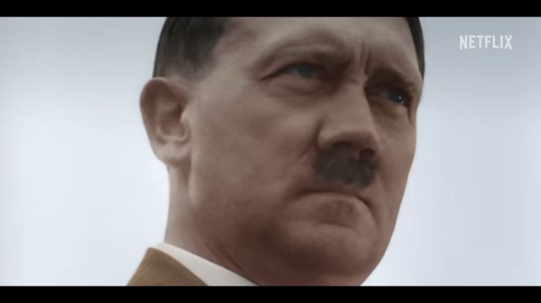 넷플릭스 다큐멘터리 시리즈  <제2차 세계대전 : 최전선에서> 아돌프 히틀러의 모습. 예고영상 갈무리