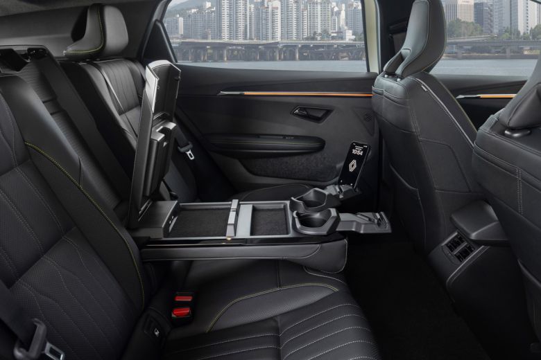 ‘세닉 일렉트릭’의 실내 2열 모습. 르노코리아 제공