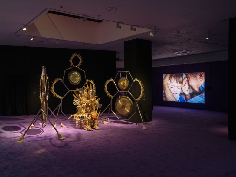 서울 중구 서울시립미술관 서소문본관에서 26일 개막하는 제13회 서울미디어시티비엔날레에 전시된 과달루페 마라비야의 ‘질병 투척기 #17’(2021). 서울시립미술관 제공