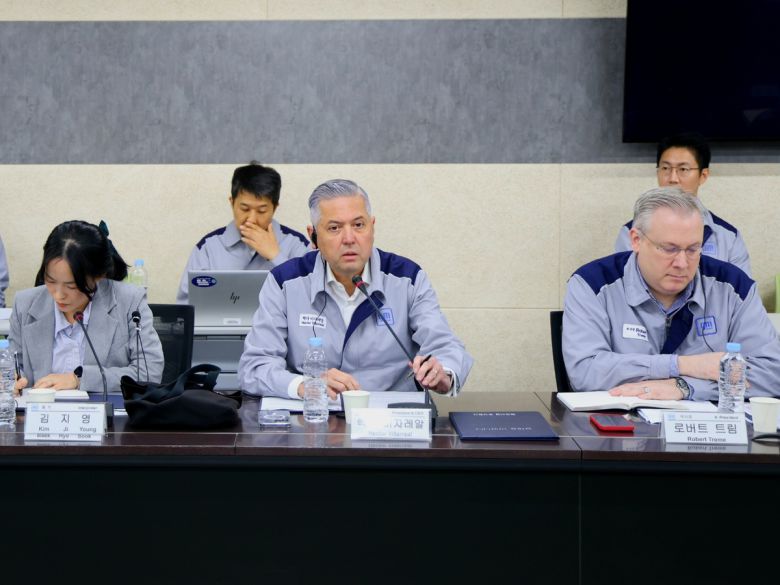 한국지엠 노사 1차 임금 교섭에서 헥터 비자레알 사장이 발언하고 있다. 한국지엠지부 제공