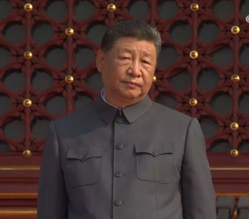 3일 전승절 80주년 기념 열병식에서 사열하는 시진핑 중국 국가주석.  CCTV화면 캡처