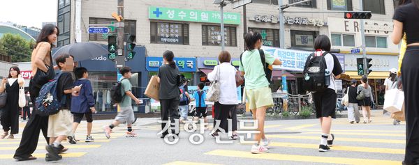 1988년 문을 연 성수의원은 지난 달 29일 영업을 종료했다. 영업 하루 전 성수의원 앞 거리의 모습. 한수빈 기자