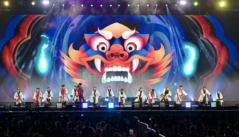 백제문화제에서 펼쳐진 대형 야간 퍼포먼스 ‘웅진판타지아’. 충남 공주시 제공