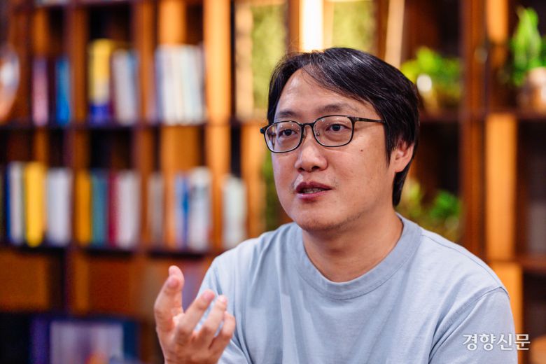 시민 협업 플랫폼 ‘빠띠’의 권오현 대표가 지난달 19일 서울 정동의 한 카페에서 경향신문과 인터뷰하고 있다. 이준헌 기자