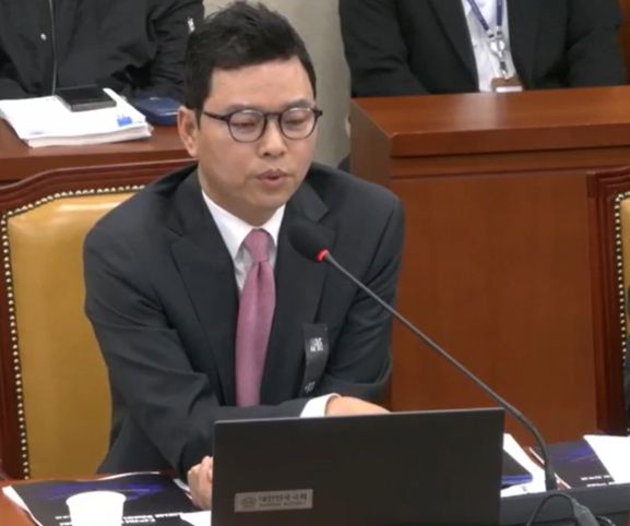 국회 과학기술정보방송통신위원회 소속 박정훈 국민의 힘 의원. 국회 의사중계 영상 캡처