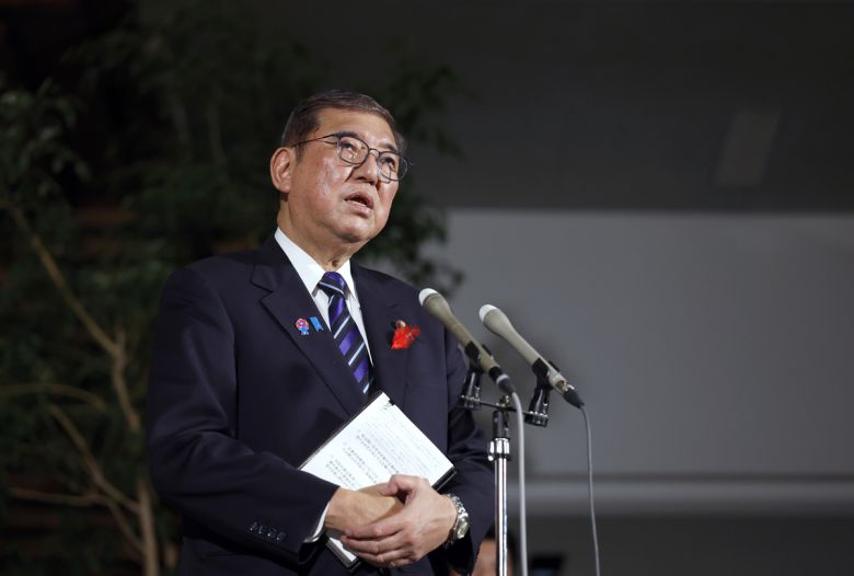 이시바 시게루 일본 총리가 지난 10일 총리 관저에서 기자들의 질문에 답하고 있다. EPA연합뉴스