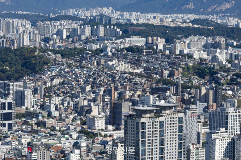 지난 10월 15일 서울 도심.  문재원 기자