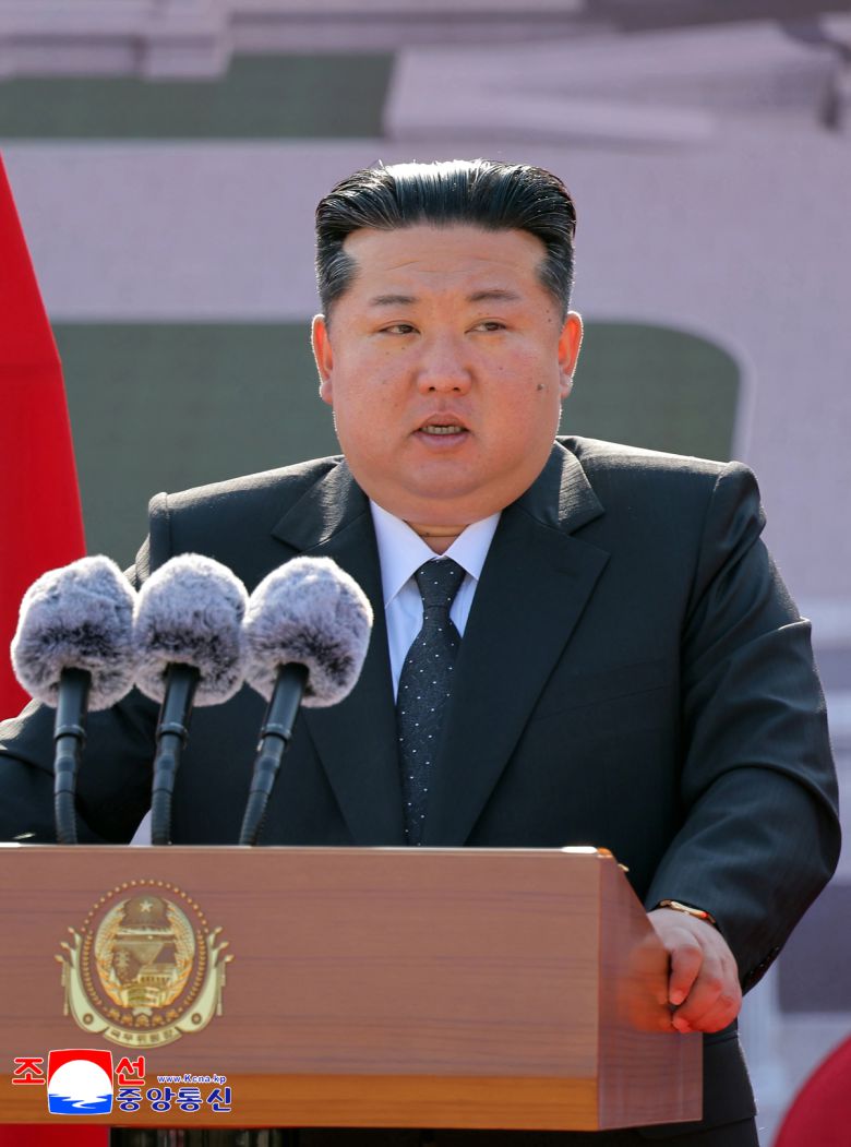 북한의 조선중앙통신은 “자랑스러운 참전 영웅들의 영생을 기원하는 전투위훈기념관이 수도 평양에 건립되게 된다”며 지난달 23일 착공식이 김정은 북한 국무위원장이 참석한 가운데 거행됐다고 24일 보도했다. 연합뉴스